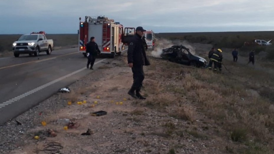Río Negro: una madre arrojó su beba de un auto antes de morir calcinada y la salvó | Información General