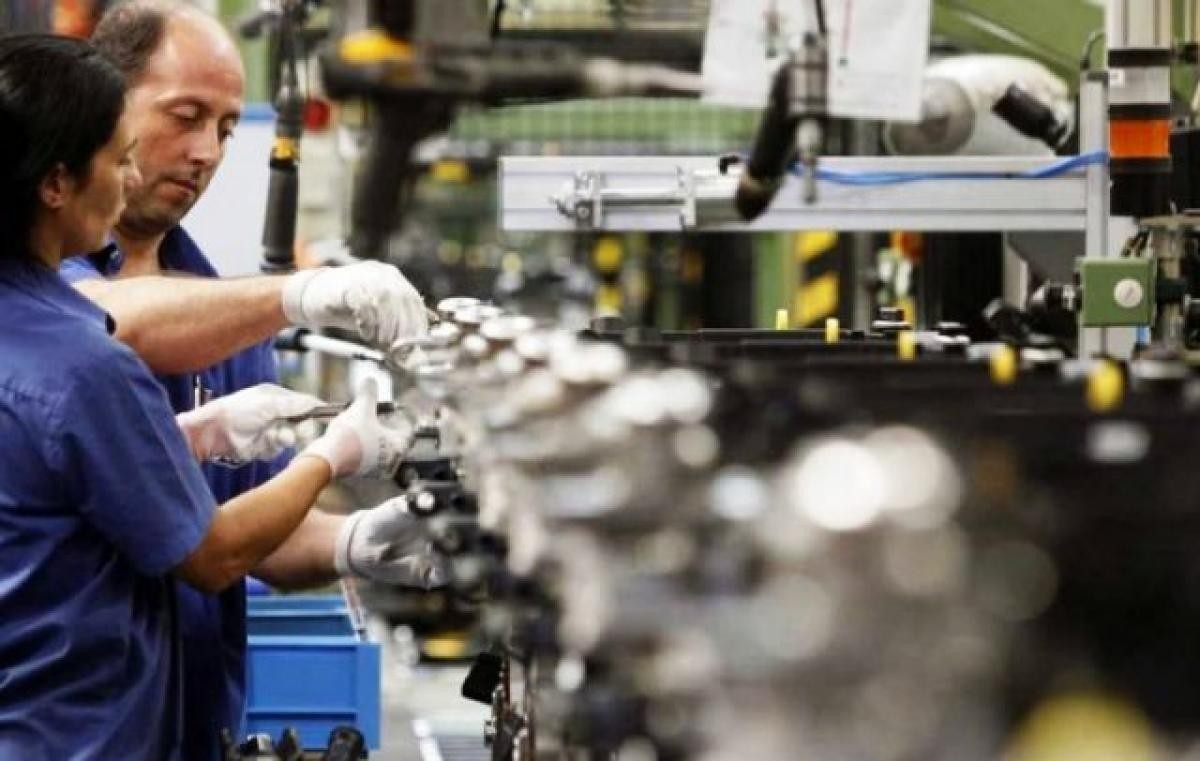 La producción de las pymes industriales cayó en abril un 10,3% interanual | Información General