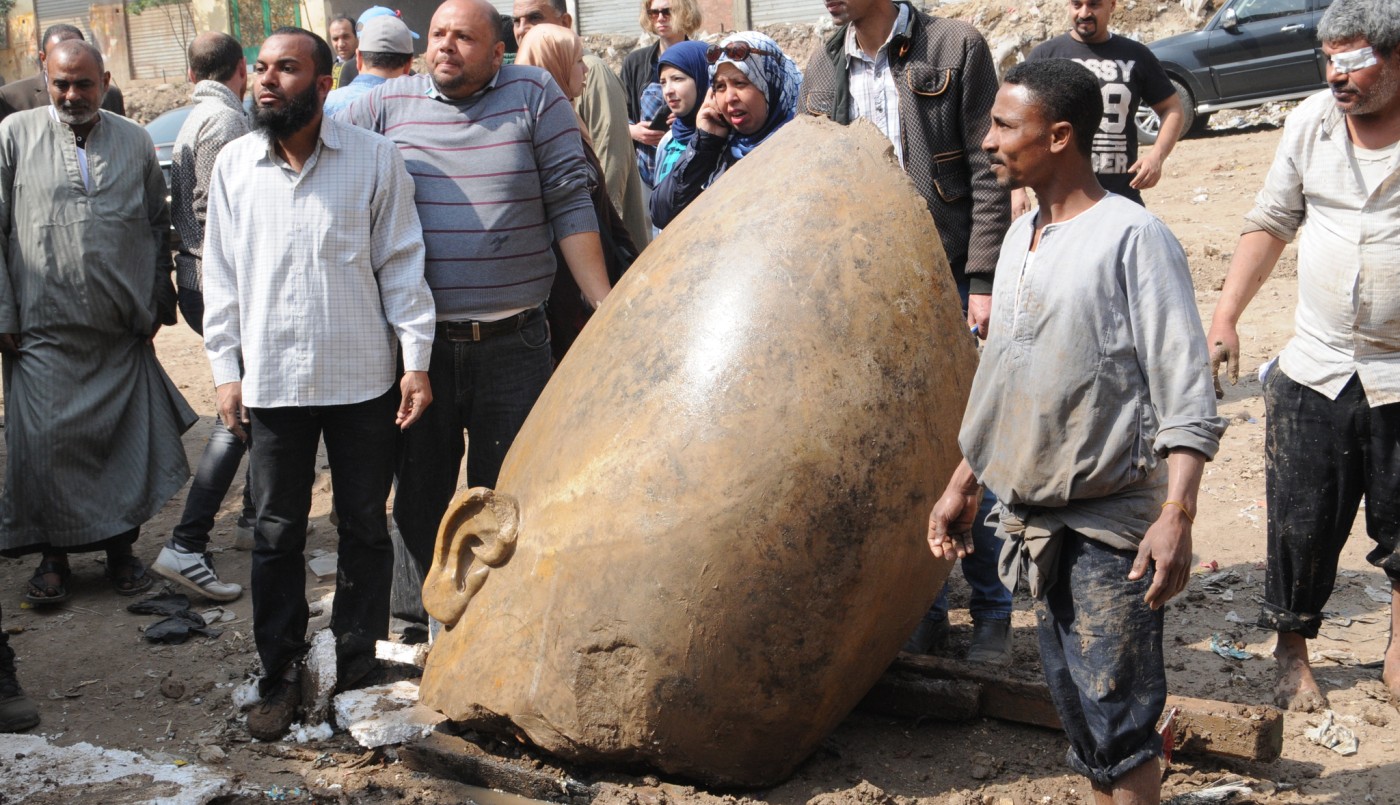 Hallan en Egipto una estatua colosal que sería del faraón Ramses II | Internacionales