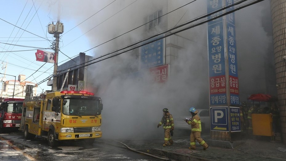Mueren 37 personas por un incendio en un hospital de Corea del Sur | Internacionales
