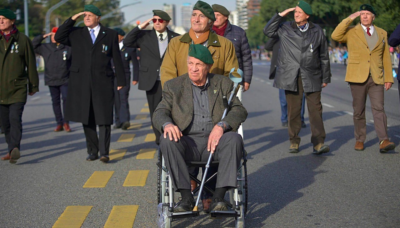 Aldo Rico: "Ni el Presidente me puede impedir que yo desfile si quiero" | Información General