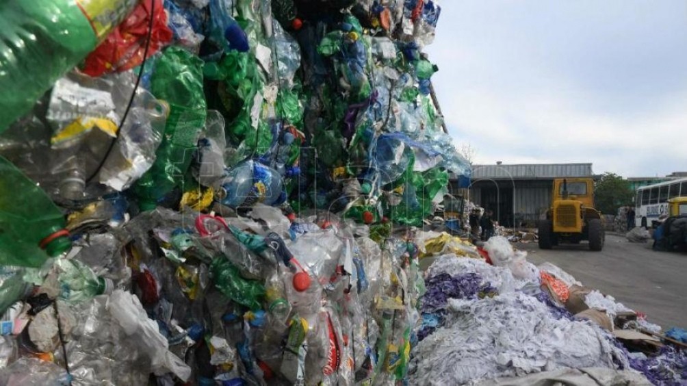 Confirman el procesamiento de 47 intendentes por fraude en el manejo de residuos | Información General