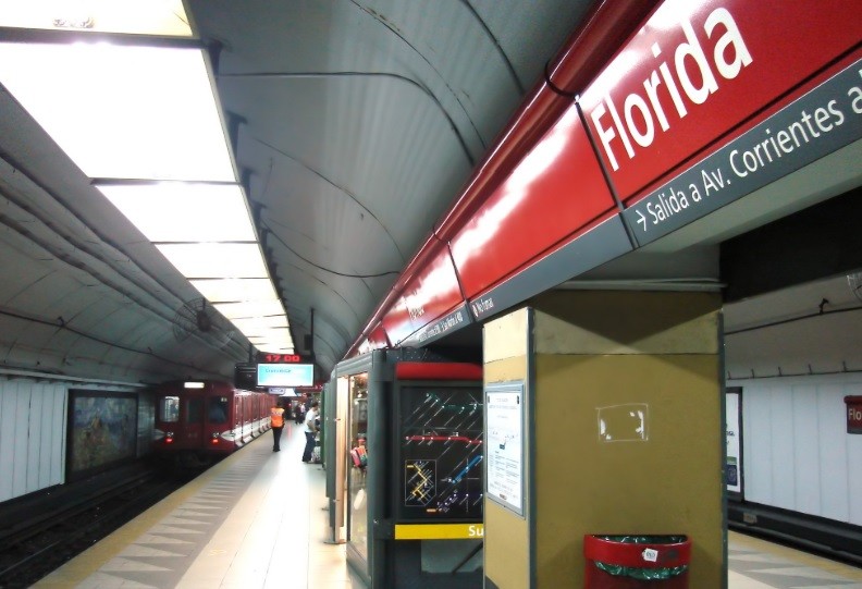 Detuvieron a un joven de 18 años por acosar a una nena de 8 en el subte | Información General