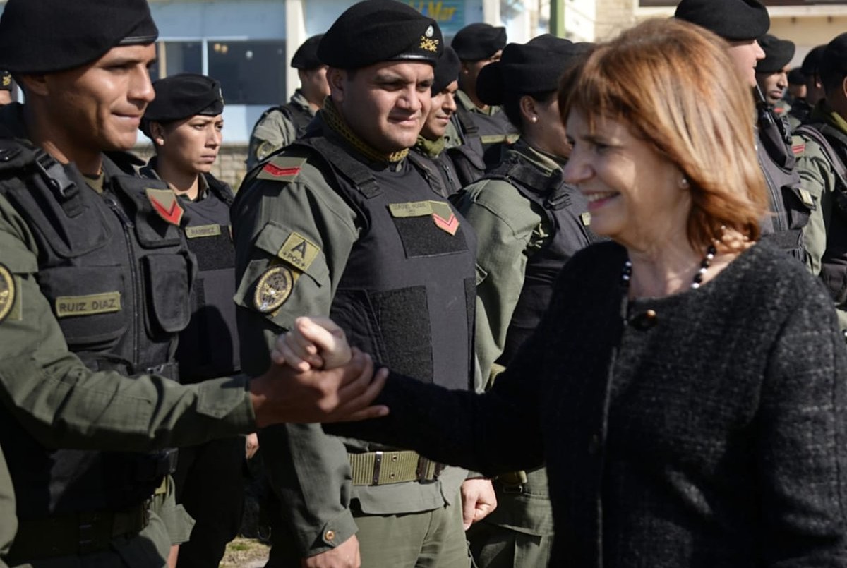 Bullrich consideró que "el Servicio Cívico Voluntario es un verdadero éxito" | Información General