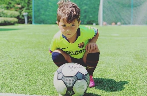 Mateo Messi cumple años, mete goles y festeja como papá | Deportes