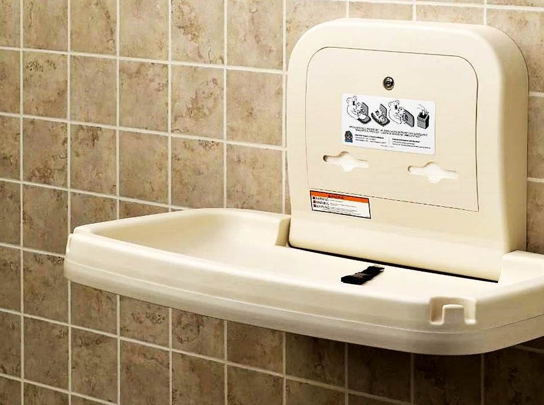 Avanza en Buenos Aires una ley por cambiadores de bebés en baños públicos de mujeres y hombres | Información General