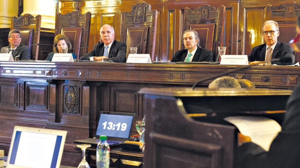 La Corte Suprema desestimó el pedido del Gobierno por las rebajas del IVA y Ganancias | Información General