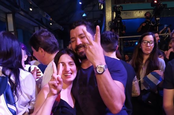 Le propuso casamiento a su novia después del discurso de Alberto Fernández | Tecnología