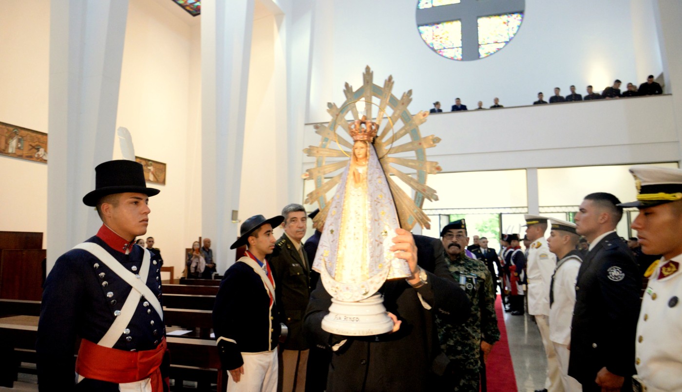 A 37 años de la guerra, volvió a la Argentina la imagen de la virgen que estuvo en Malvinas | Información General