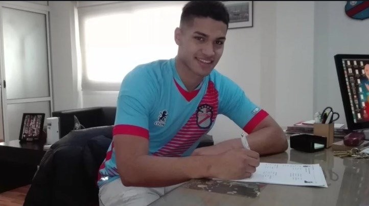 Balearon a un futbolista de Arsenal: "Le pido a Dios que le de luz a mis ojos" | Información General