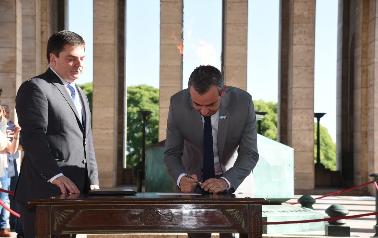 Pablo Javkin asumió como intendente de Rosario | Información General