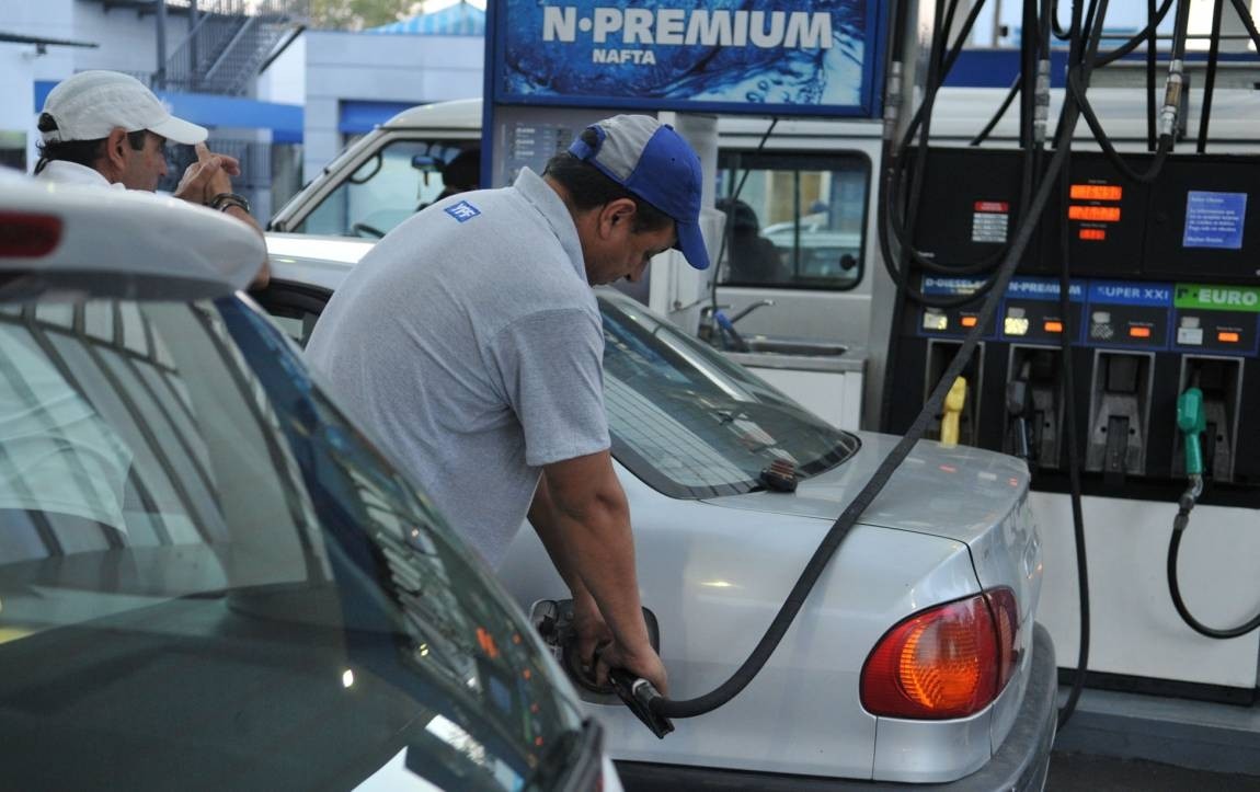 Frenan el aumento de los combustibles hasta marzo | Información General