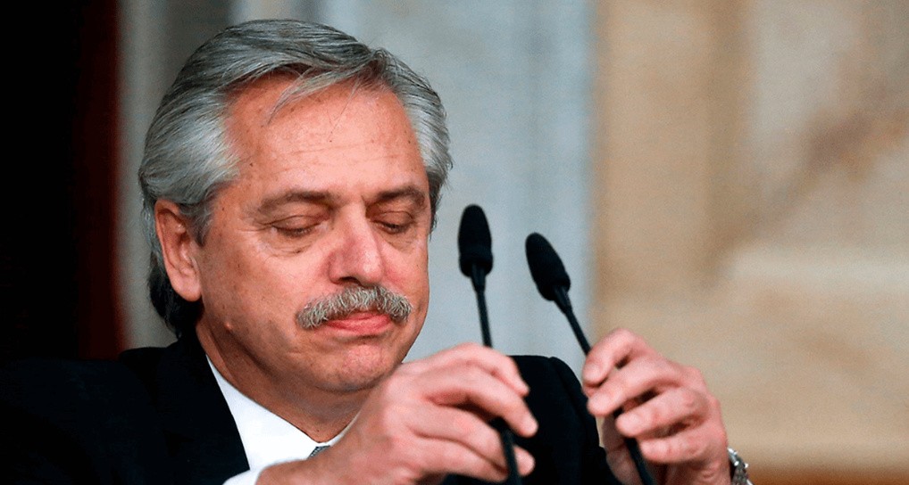 El Presidente limitó por decreto la función de los agentes de Inteligencia | Información General