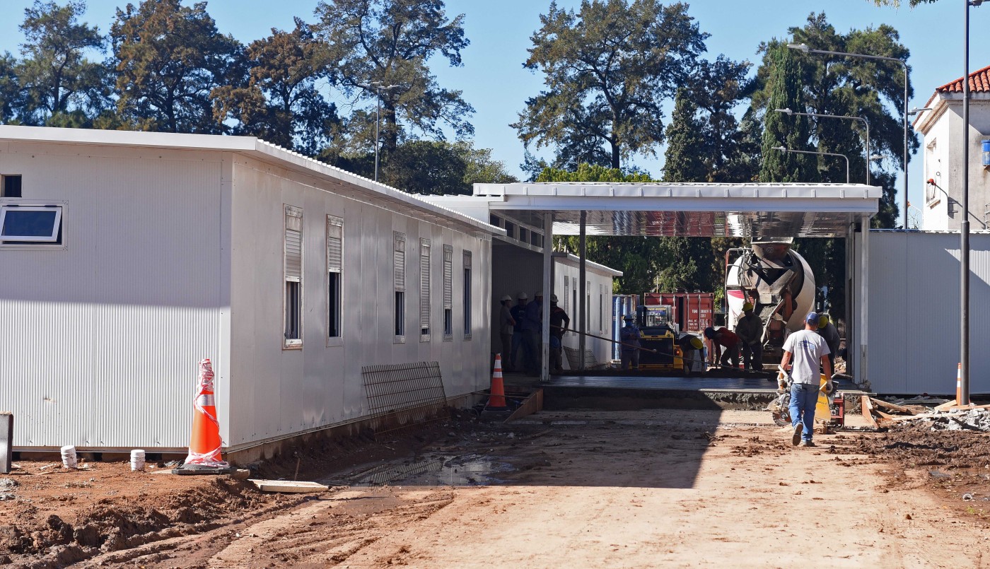 Perotti y Katopodis recorrieron el hospital modular de Granadero Baigorria | Información General