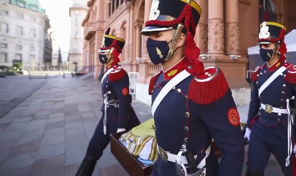 Fernández: "Este 25 de Mayo nos propone el desafío de construir un país más solidario" | Información General