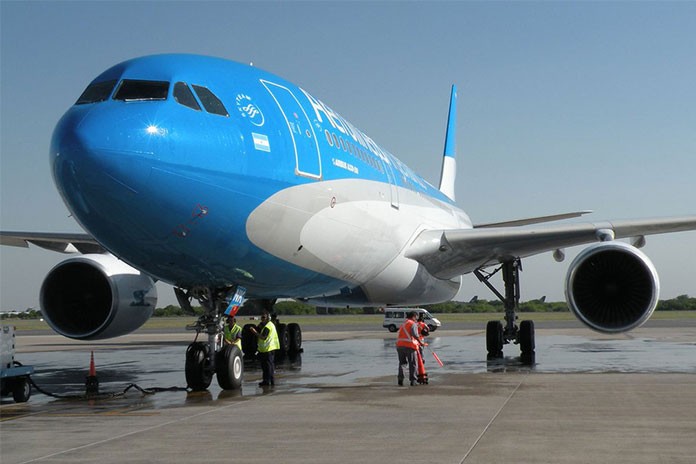 Coronavirus: Aerolíneas Argentinas suspenderá por dos meses a la mayoría de sus empleados | Información General