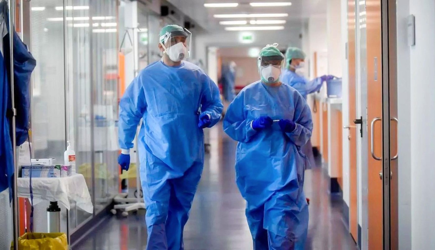 Proponen la "inmediata" matriculación de casi 5 mil médicos y enfermeros graduados en todo el país | Información General