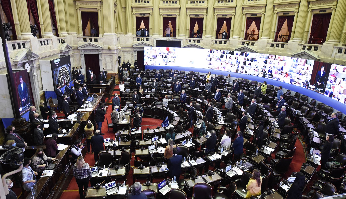 Diputados debate proyectos de donación de plasma y regulación del teletrabajo | Información General