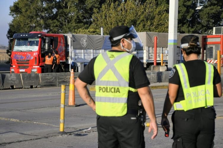 Continúan los controles en los límites interprovinciales durante el finde | Información General
