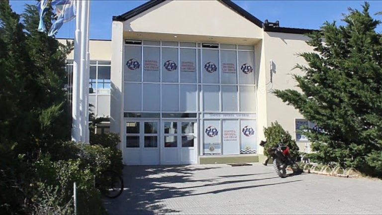 Denuncian en redes que no la atendieron en el hospital, dio a luz a gemelos y fallecieron | Información General