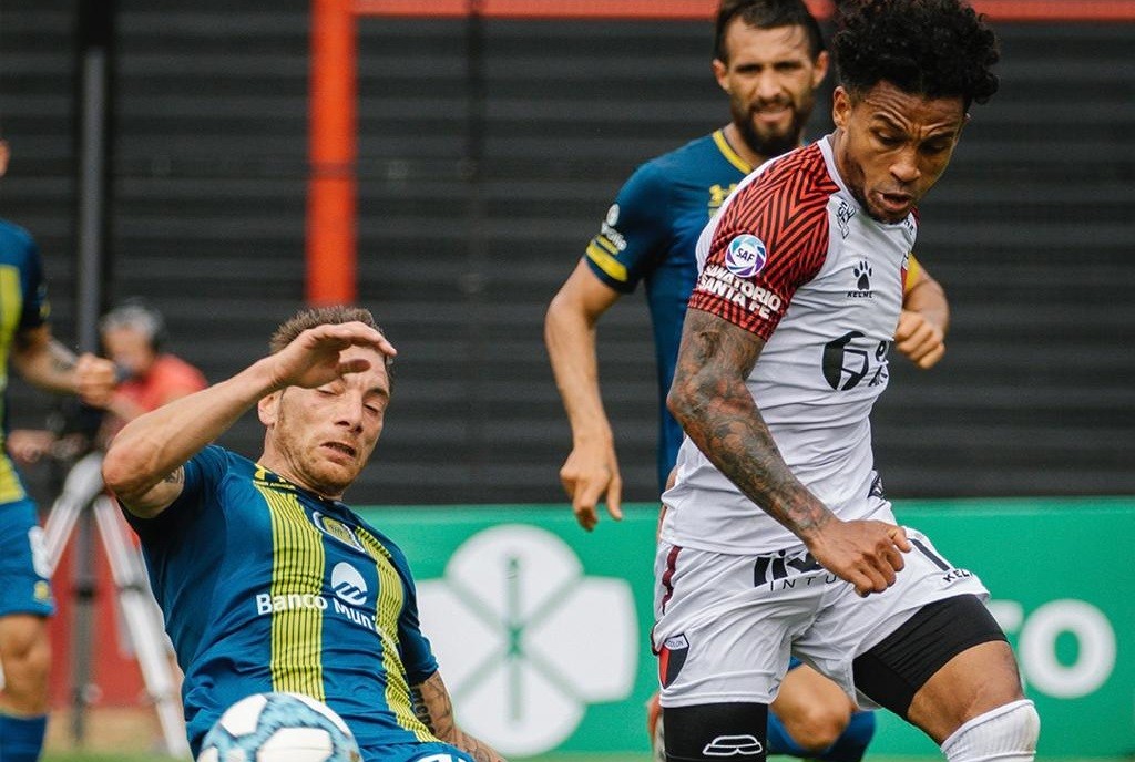 Colón goleó a Central en el primer amistoso de la jornada | Deportes