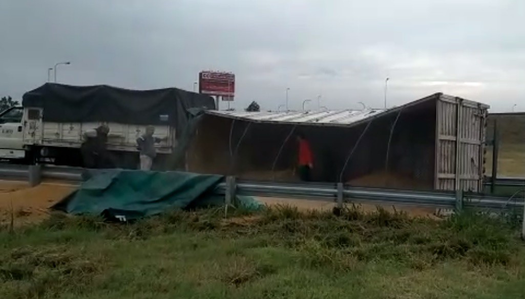 Un vuelco sin heridos en Pellegrini y Circunvalación | Información General