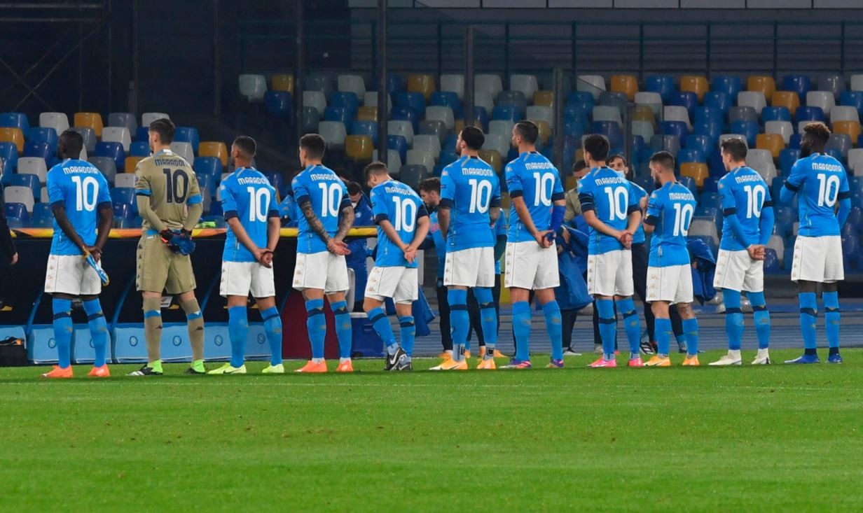 Jugadores del Nápoli salieron a la cancha con el 10 de Maradona | Deportes