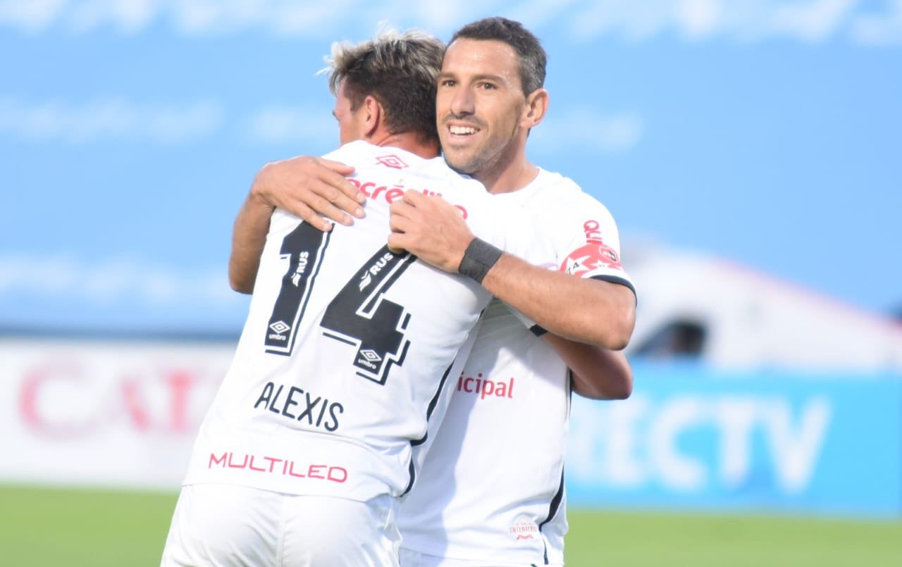 Newell's goleó 3-0 a Godoy Cruz en Mendoza y Maxi hizo su gol 90 | Deportes