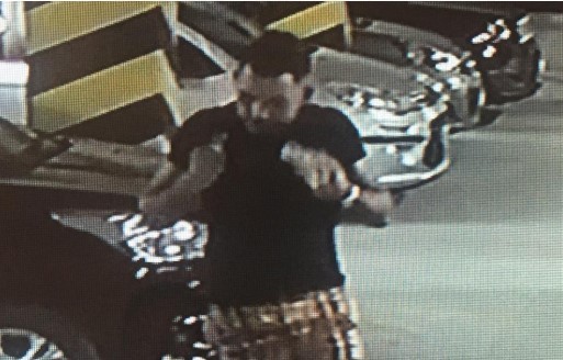 La Justicia busca al hijo del hombre que se entregó por la muerte del nene de cuatro años en Flores | Información General