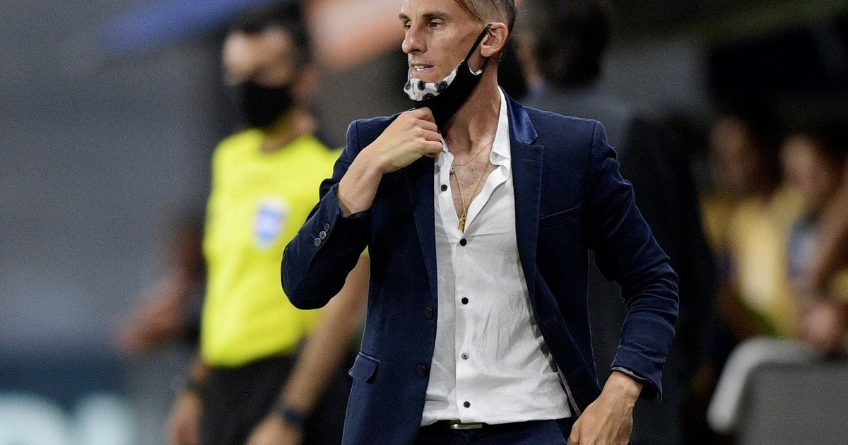 Sebastián Beccacece dejó Racing: "Nos vamos con todo el dolor, teníamos un proyecto muy lindo" | Deportes