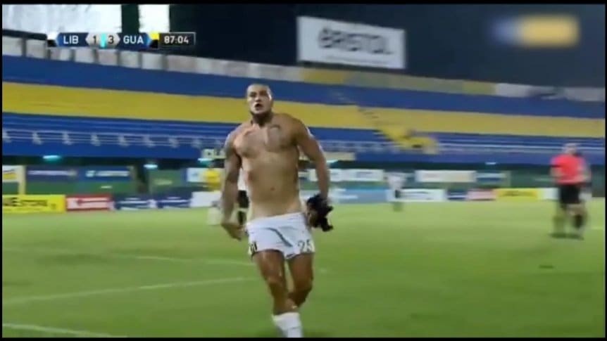 Video: escándalo en Paraguay por el festejo de gol del argentino Raúl Bobadilla | Deportes