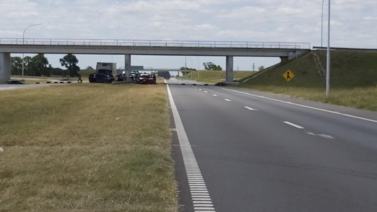 Continúan los cortes de tránsito por manifestación de pescadores por veda | Información General