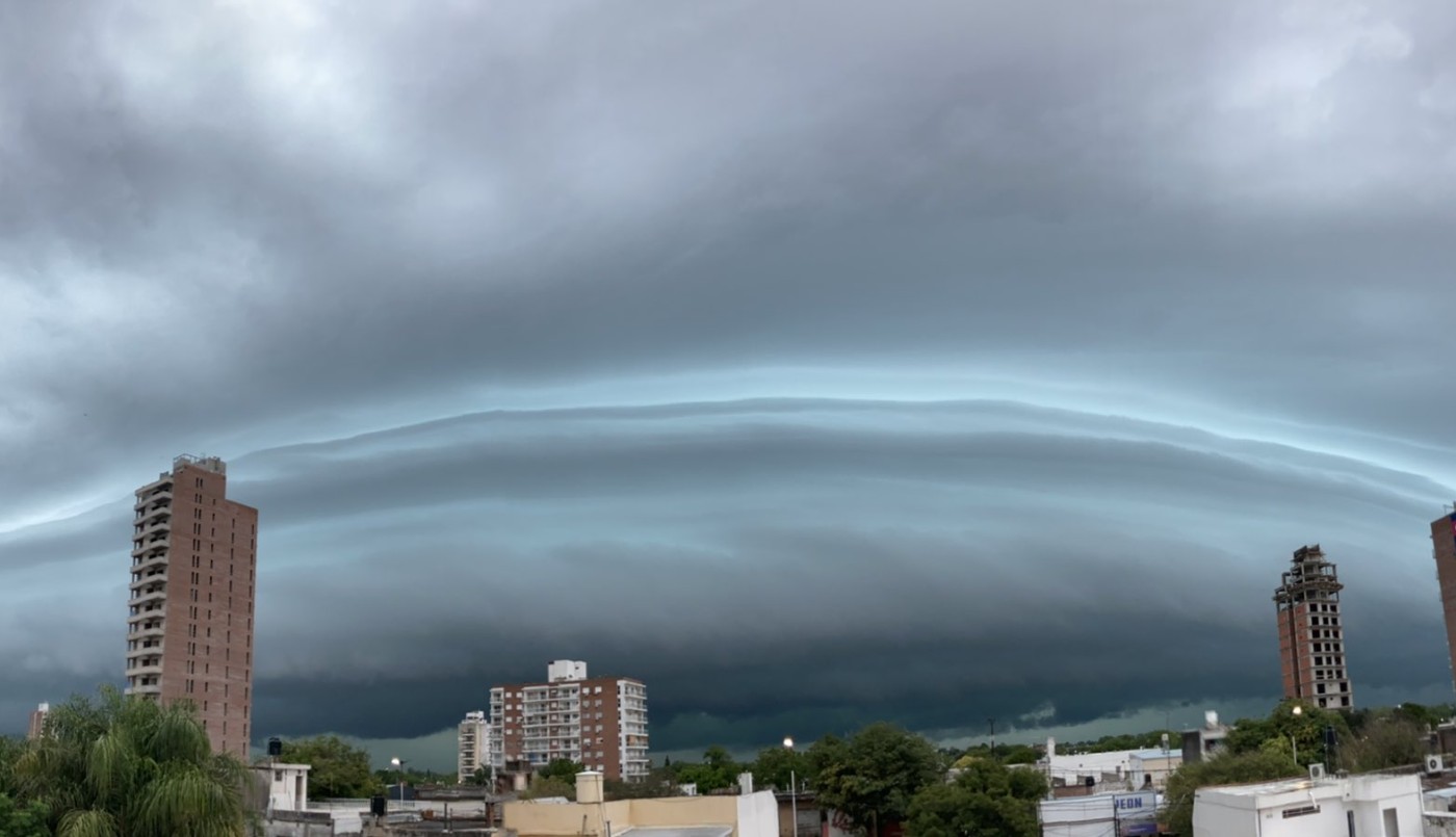 Impresionante: así se veía el cielo de San Lorenzo antes de la tormenta | Información General