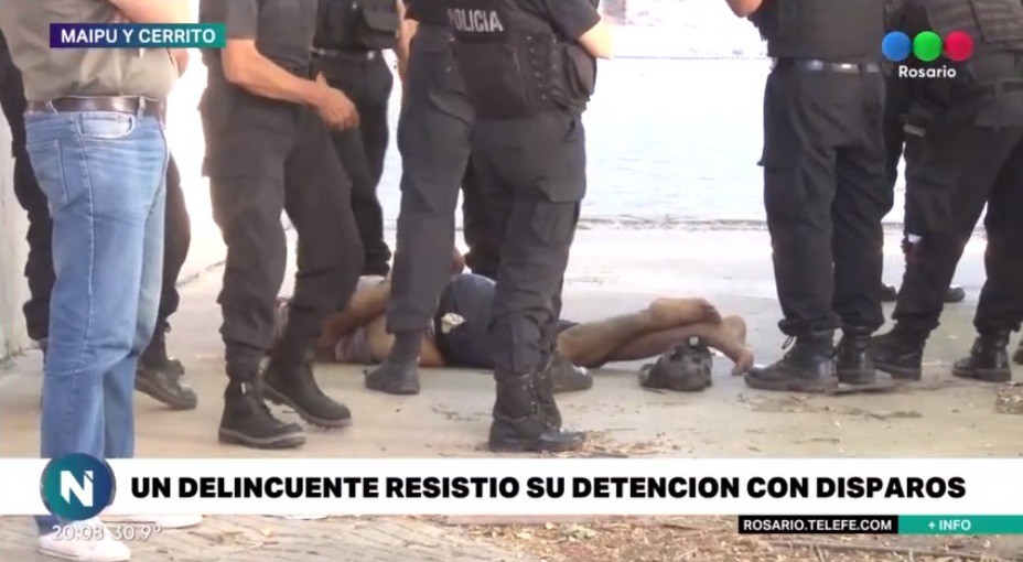 A los tiros y a plena luz del día | Información General