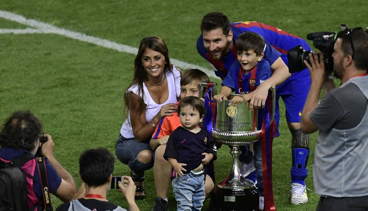 ¿Más cerca del PSG? Lionel Messi y su familia ya están aprendiendo francés. | Deportes