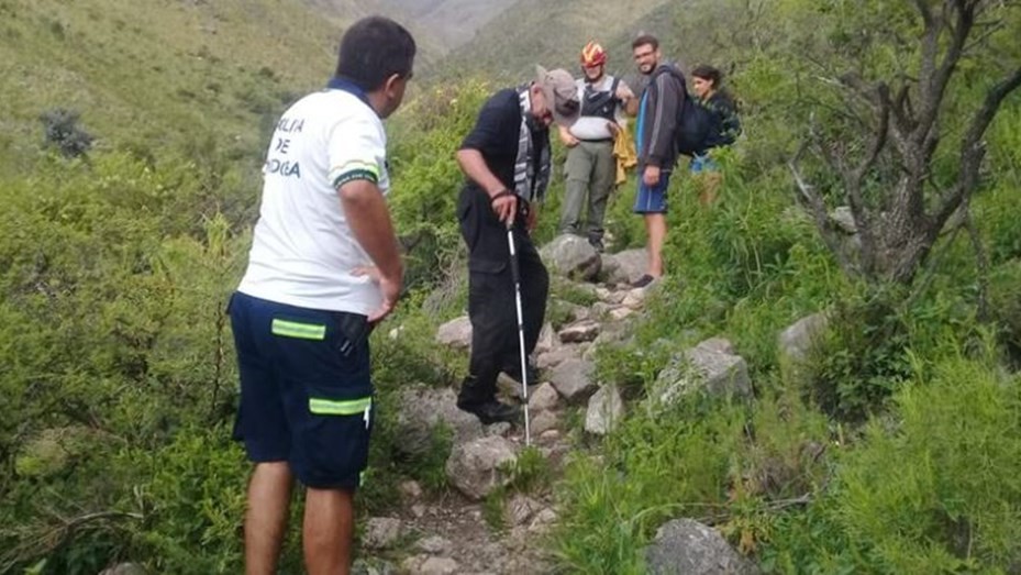 Rescate en el cerro Champaquí: analizan si el turista debe pagar el operativo por "negligencia" | Información General