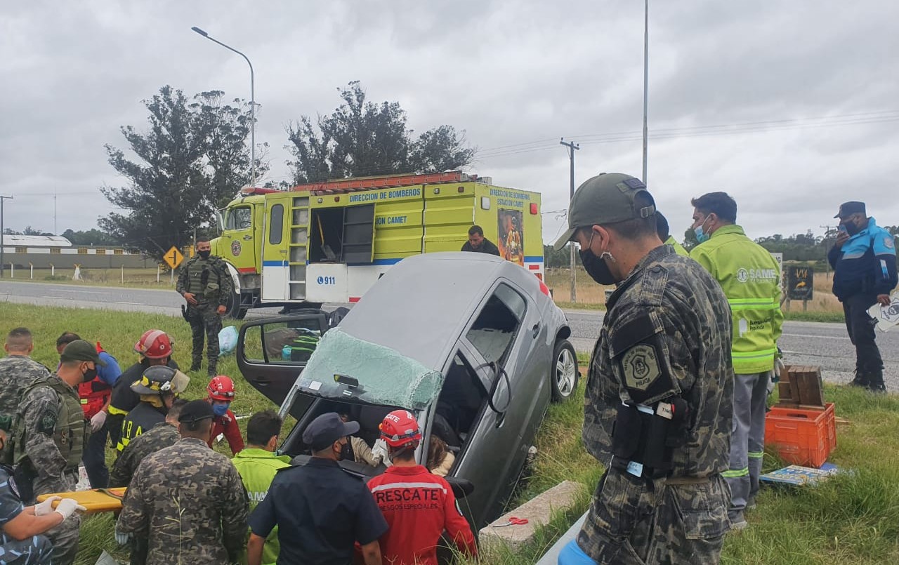 Murieron dos mujeres en un vuelco en la autovía 2 | Información General
