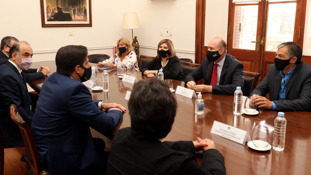 Vuelta a clases en Santa Fe: Perotti insistió en que "el 15 de marzo es la fecha de inicio para todos" | Información General