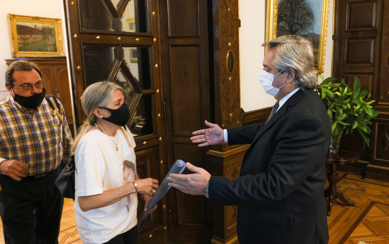 "Fuimos muy bien escuchados", dijo la madre de Úrsula tras la reunión con el Presidente | Información General