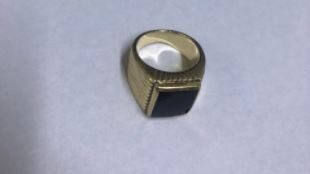 Apareció el anillo del ex presidente Menem | Información General