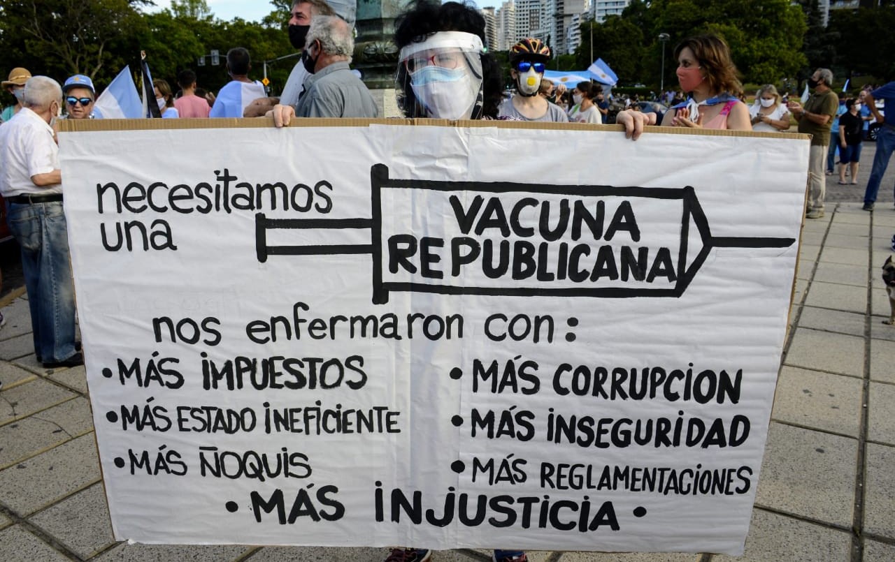 Movilizaciones en todo el país en repudio al escándalo por el vacunatorio VIP | Información General