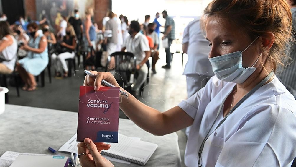 Coronavirus: ministros rechazan críticas a la campaña de vacunación | Información General