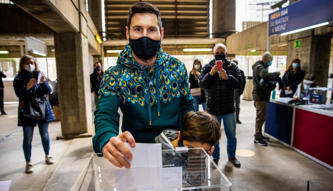 Elecciones en Barcelona: Messi concurrió a votar con su hijo Thiago | Información General