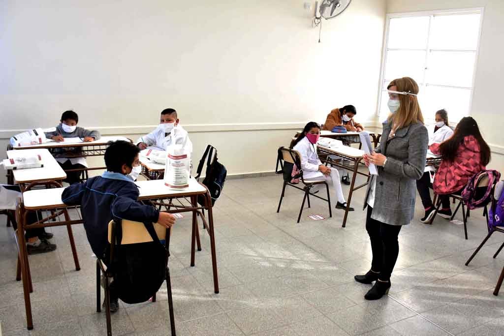 La Provincia ofreció un 35% de aumento salarial a los docentes | Información General