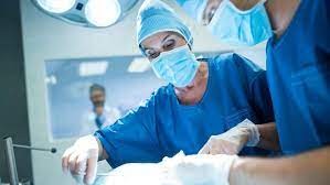 Estudio sugiere esperar 7 semanas para hacerse una cirugía tras diagnóstico de coronavirus | Información General