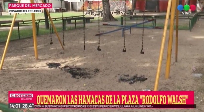 Vandalismo: quemaron hamacas de la plaza Rodolfo Walsh | Rosario y la región