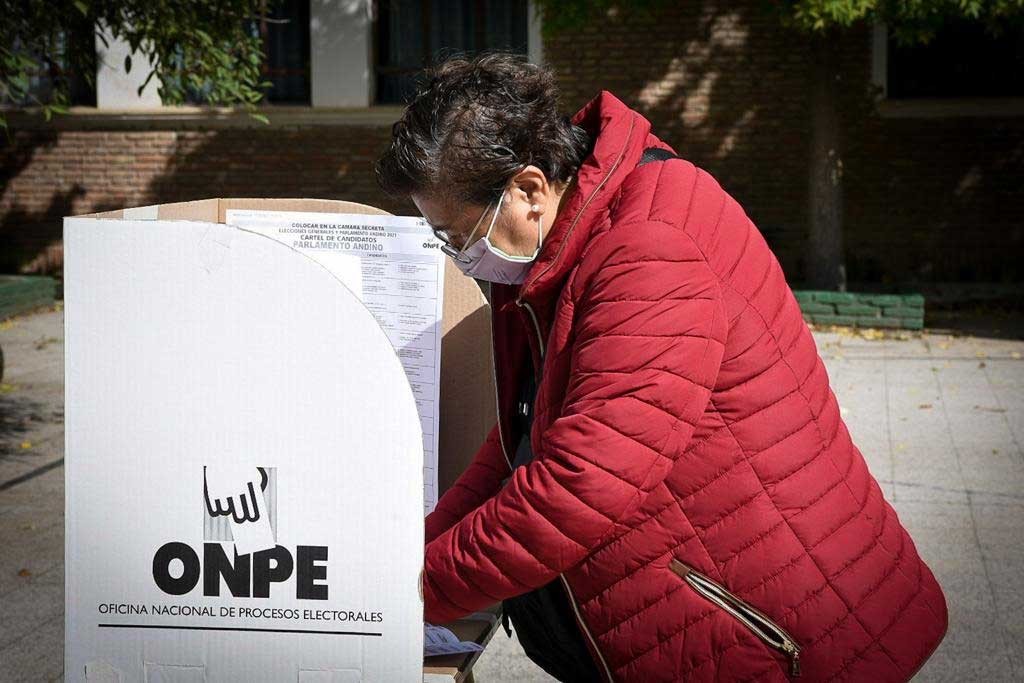 La Provincia colaboró prestando asistencia para el desarrollo de las elecciones de Perú | Rosario y la región