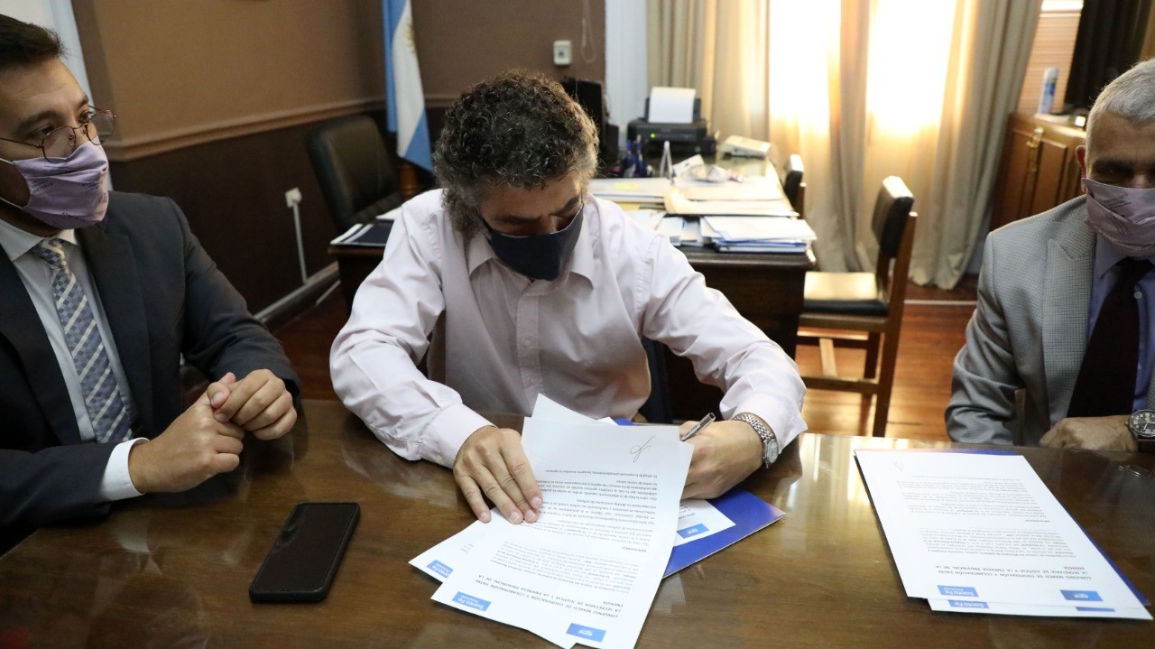 La EPE firmó un convenio de capacitación para resolución de conflictos interpersonales | Rosario y la región