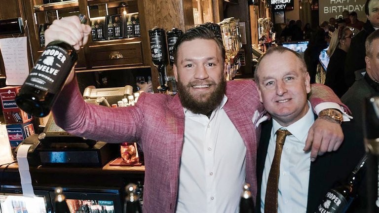 Otra locura de McGregor: compró el bar en el que agredió a un hombre que no quiso probar su whisky y le prohibirá la entrada | Deportes