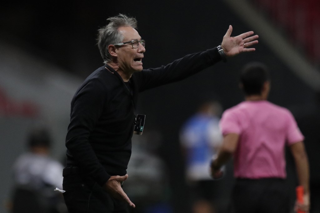 Renunció Holan: el presidente de Santos apuntó al "hostigamiento" de hinchas al DT | Deportes